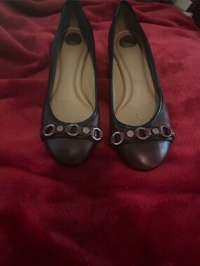Nurture by Lamaze Burgundy Leather Ballet Wedges with Chain Accent